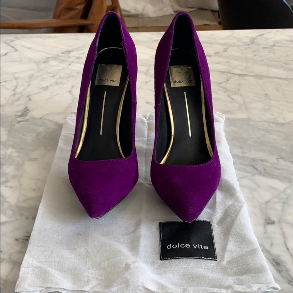 Dolce Vita purple suede platform pumps